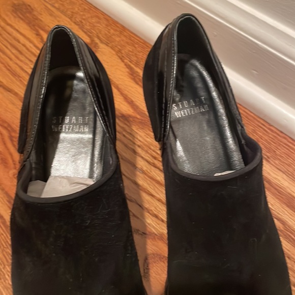 Stuart Weitzman Suede and patent leather black shoes - Picture 2 of 4